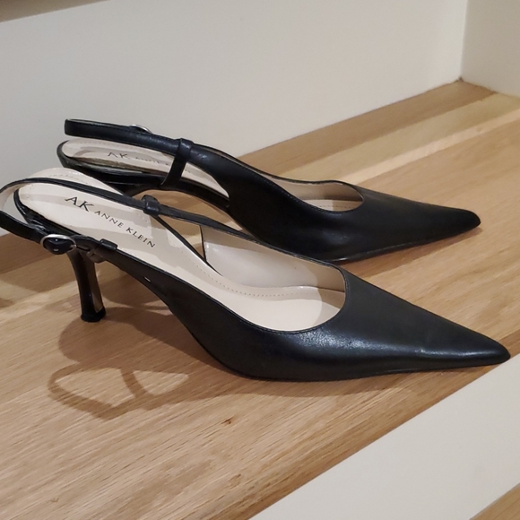 Anne Klein Shoes - Anne Klein heel